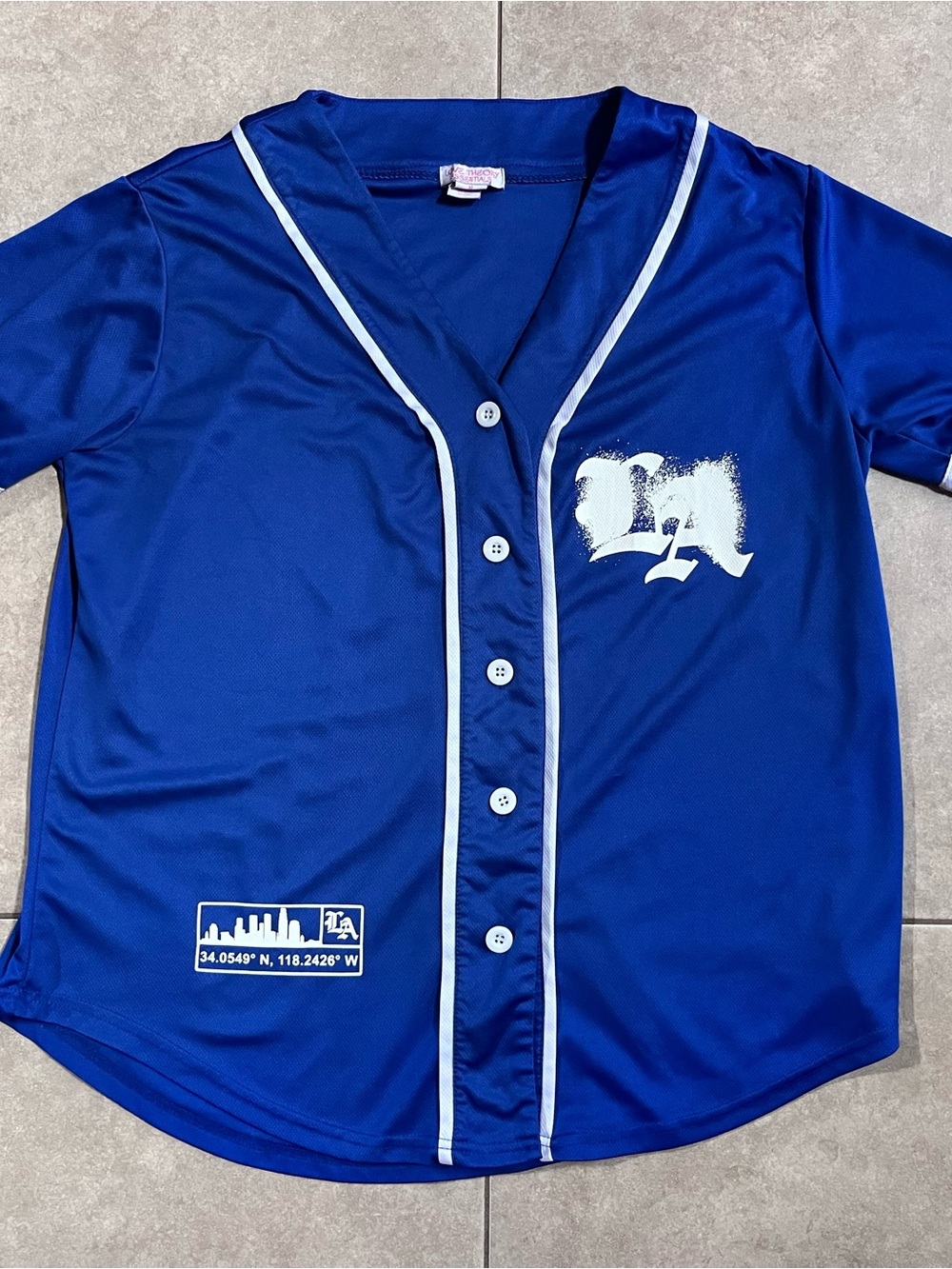 royal blue "LA" graffiti style baseball jersey LA Skyline Coordinates Women XL